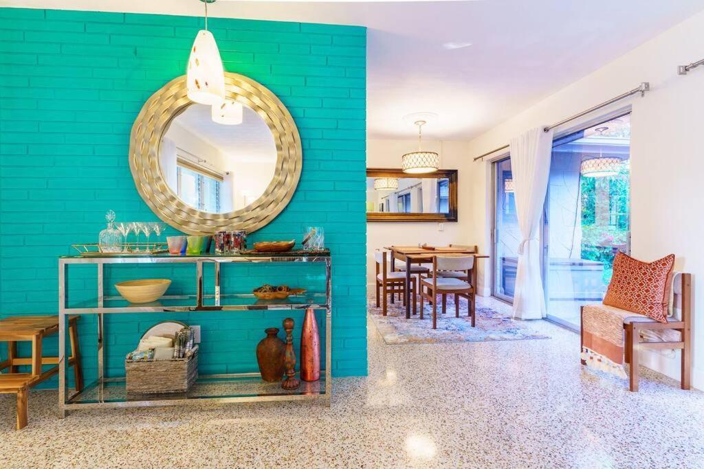 Beautiful Glam Mid-Century 1 Block From Sarasota Bay With Firepit Villa Exteriör bild